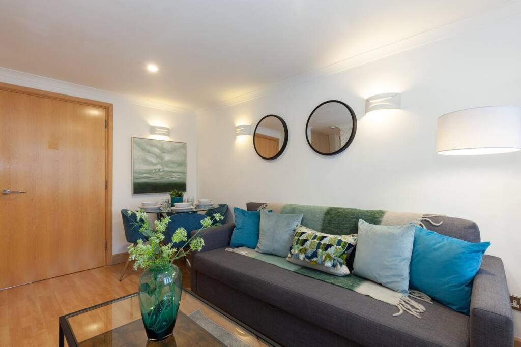 Apartment In The Heart Of The City Centre, Live Like A Local อ็อกซ์ฟอร์ด ภายนอก รูปภาพ